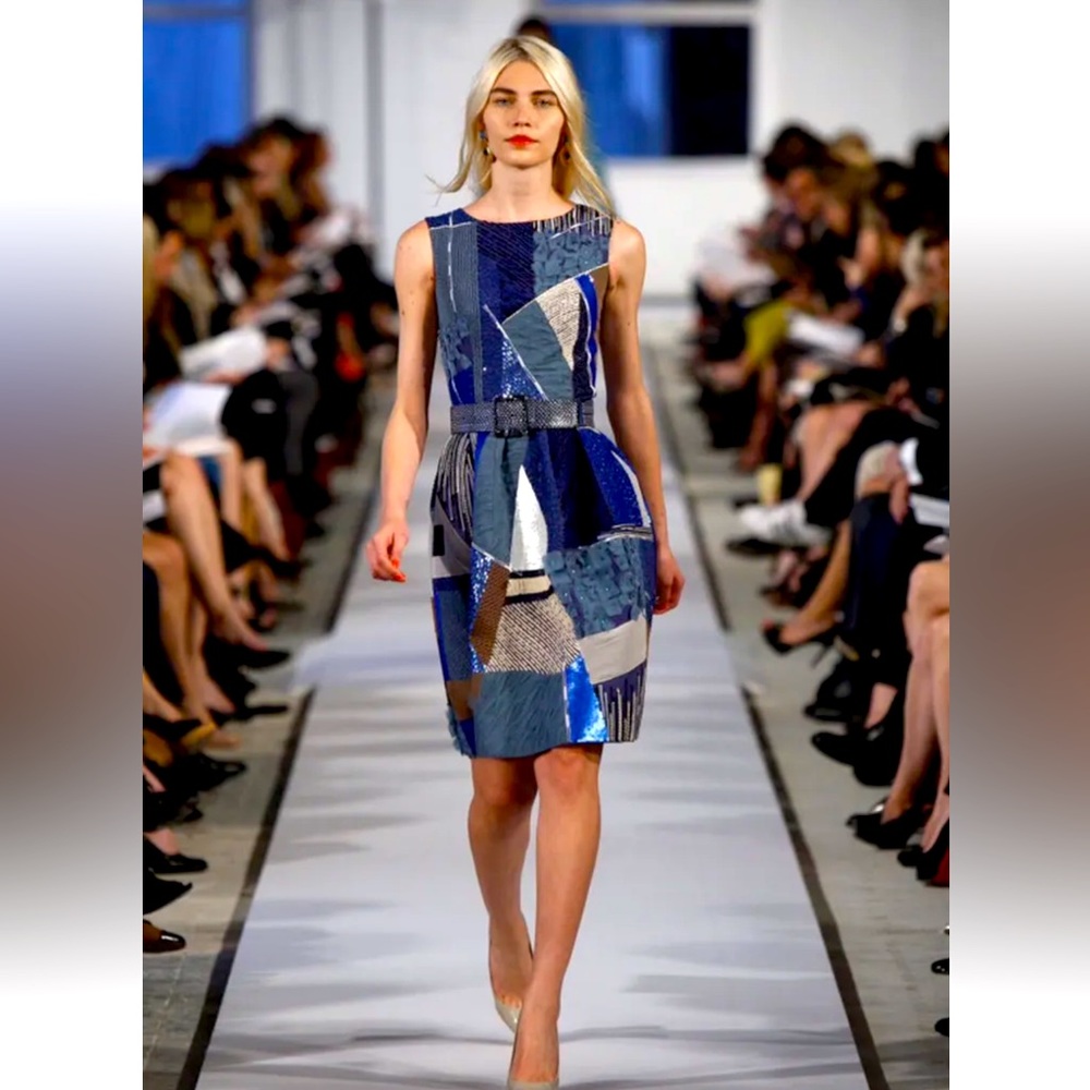 Oscar de la Renta Runway Stunning Multi-Color Blue Sleeveless Silk Dress